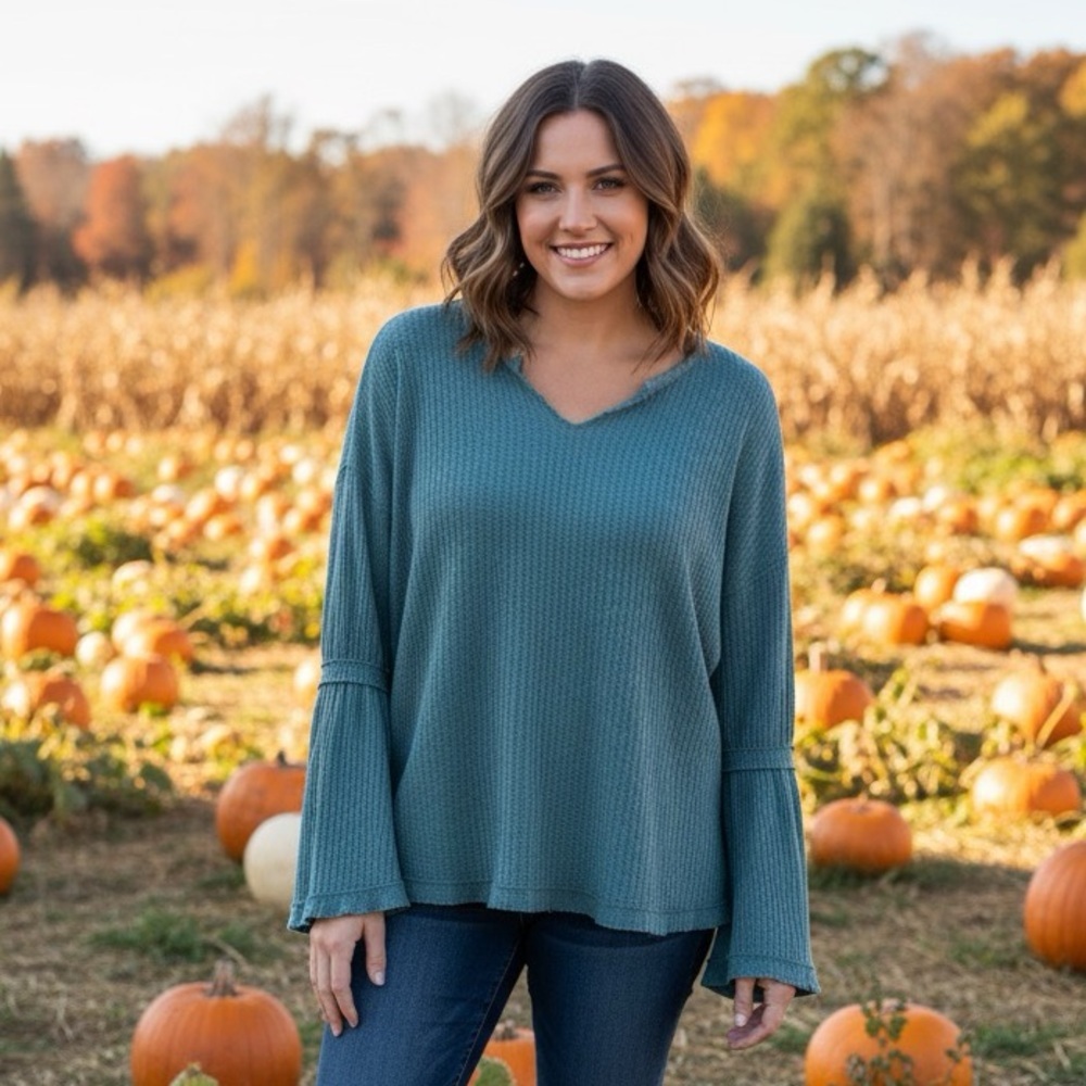 Umgee Size L flowy waffle blouse bell sleeve Lagenlook oversized sweatshirt